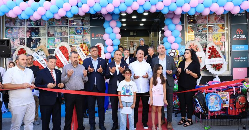 ACAR KIRTASİYE SULTANGAZİ’DE KAPILARINI AÇTI