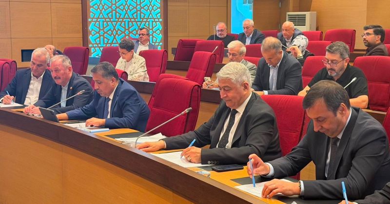 FATİH MECLİSİ’NDE GÜNDEM KIZIŞTI: 25 YIL VE İBB TARTIŞMASI